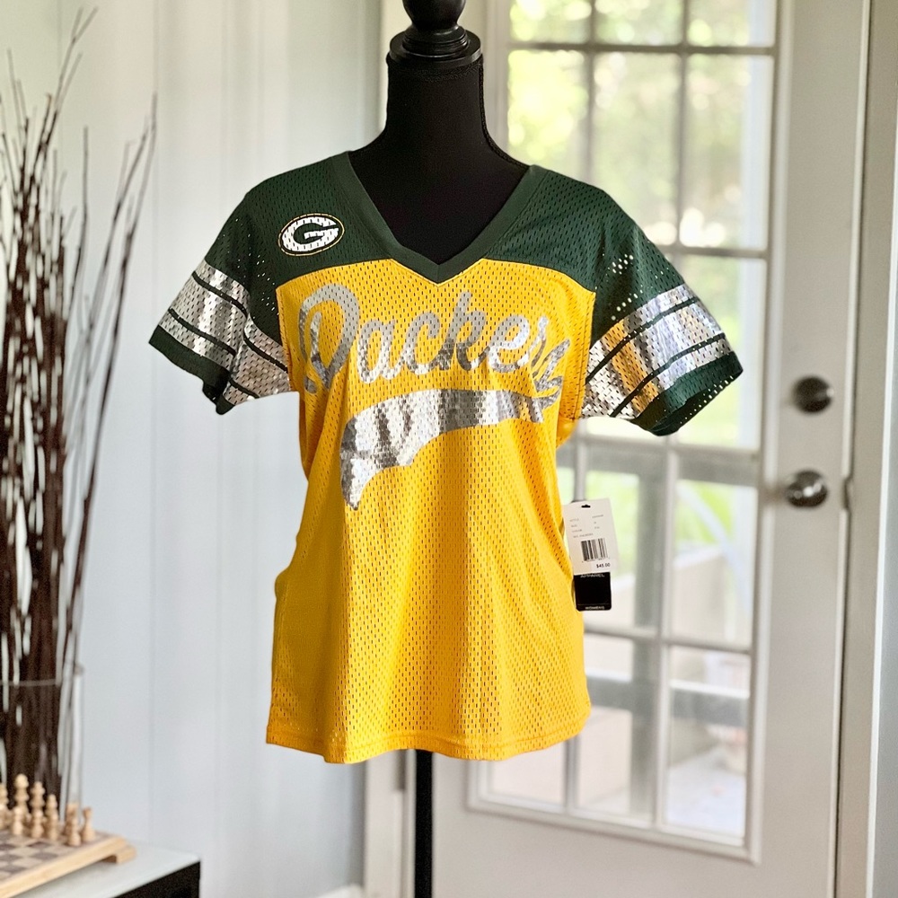 Green Bay Packers NFL Team Apparel V neck T-shirt size Medium NWT!